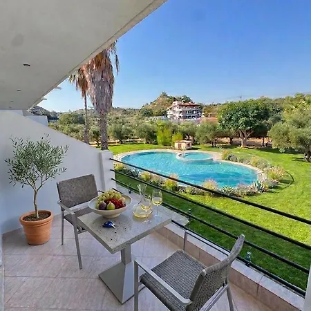 Otel Olive Cove Retreat Kremastí